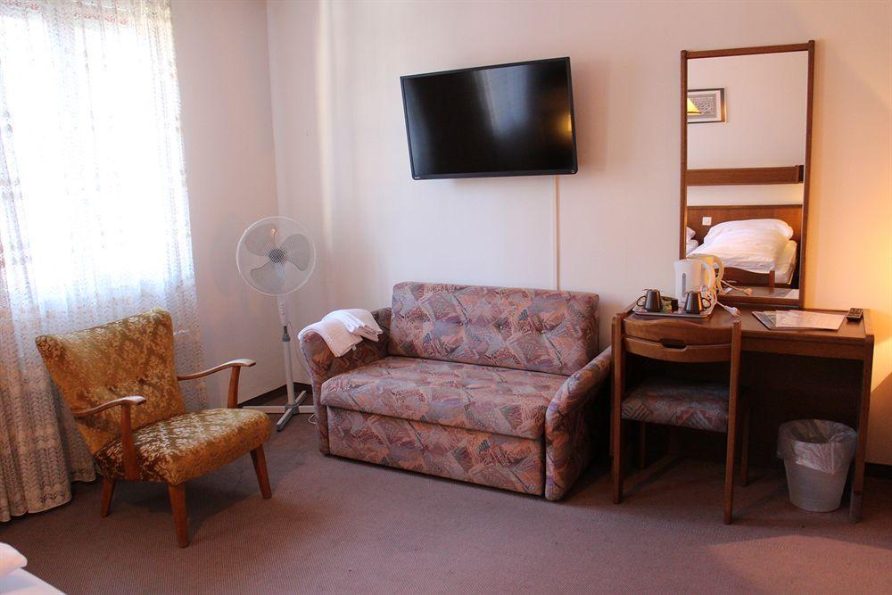 Bahnhof Hotel Interlaken Kültér fotó