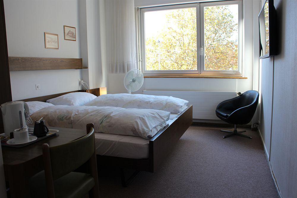 Bahnhof Hotel Interlaken Kültér fotó