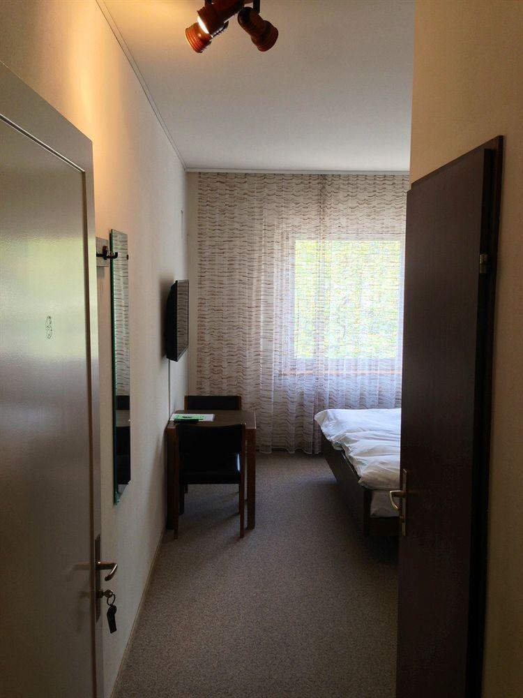 Bahnhof Hotel Interlaken Kültér fotó