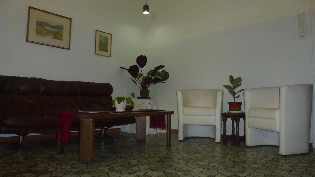 Bahnhof Hotel Interlaken Kültér fotó