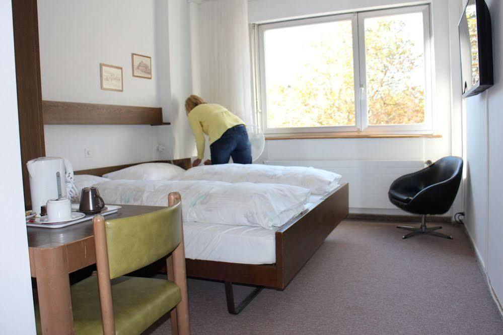Bahnhof Hotel Interlaken Kültér fotó
